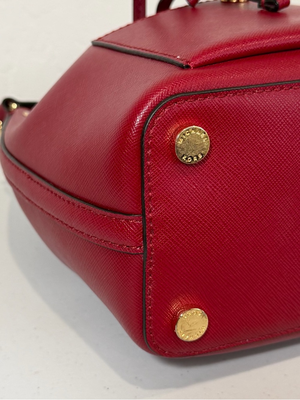 Michael Kors Greenwich Bucket Bag - Picture 7 of 12